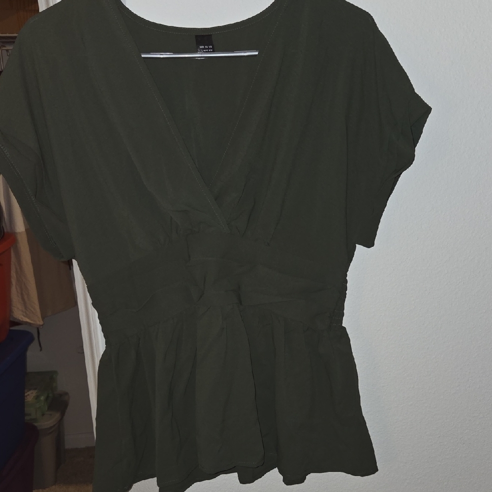 Women's Green Top